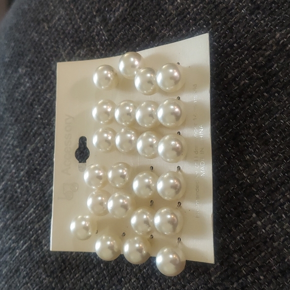 SALE‼️ BUNDLE of pearl accessories - Picture 2 of 5